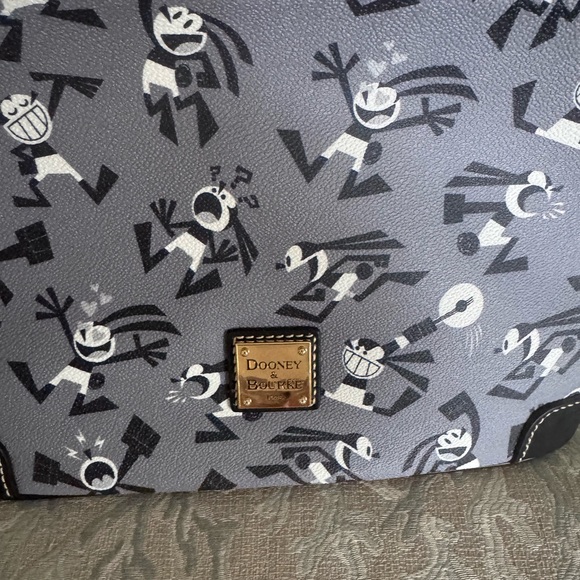 NWT Dooney & Bourke Gray and Black Crossbody with Disney Oswald Print - Picture 3 of 8